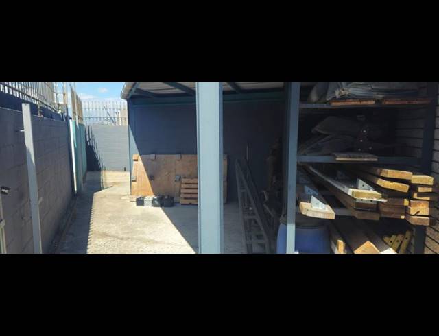 INDUSTRIAL PROPERTY TO RENT IN STIKLAND INDUSTRIAL